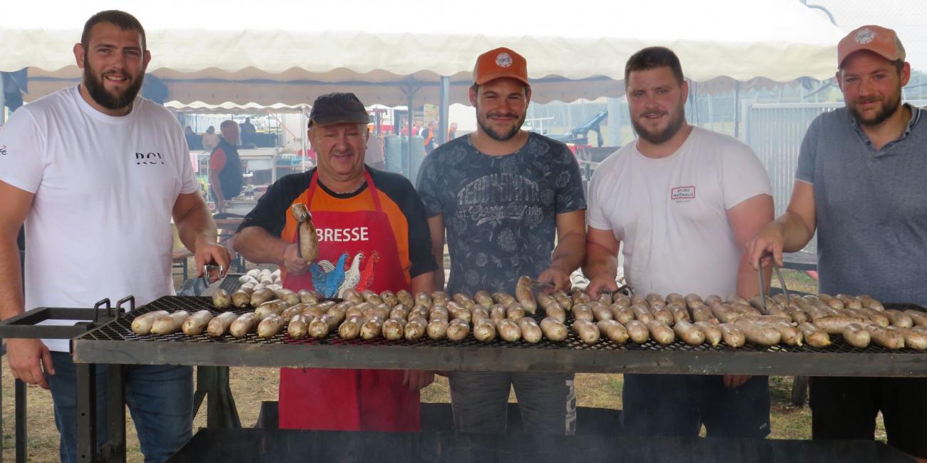 Variation de plat de charcuterie et spécialités de terroir.